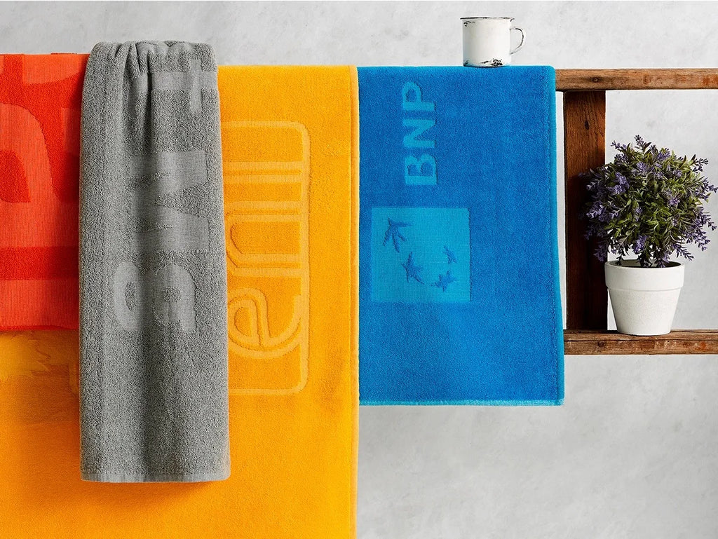 Embossed Jacquard Beach Towel with Logo – Custom Cotton Bath Towels for Sports, Gym & Beach