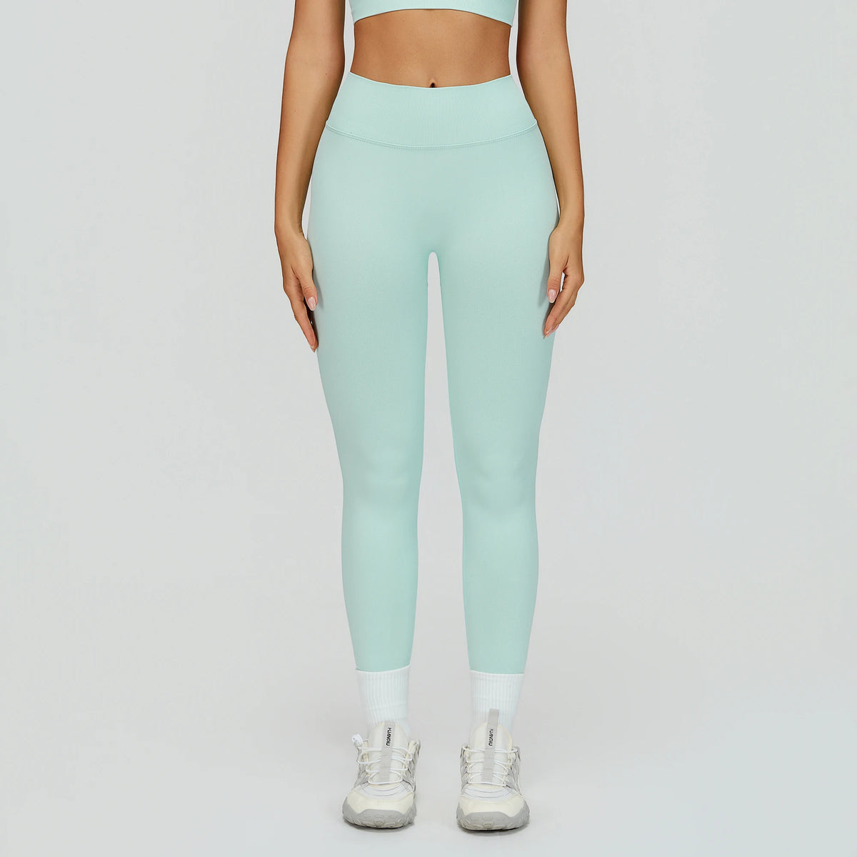 Custom Seamless Activewear with Logo | MOQ 100 Wholesale