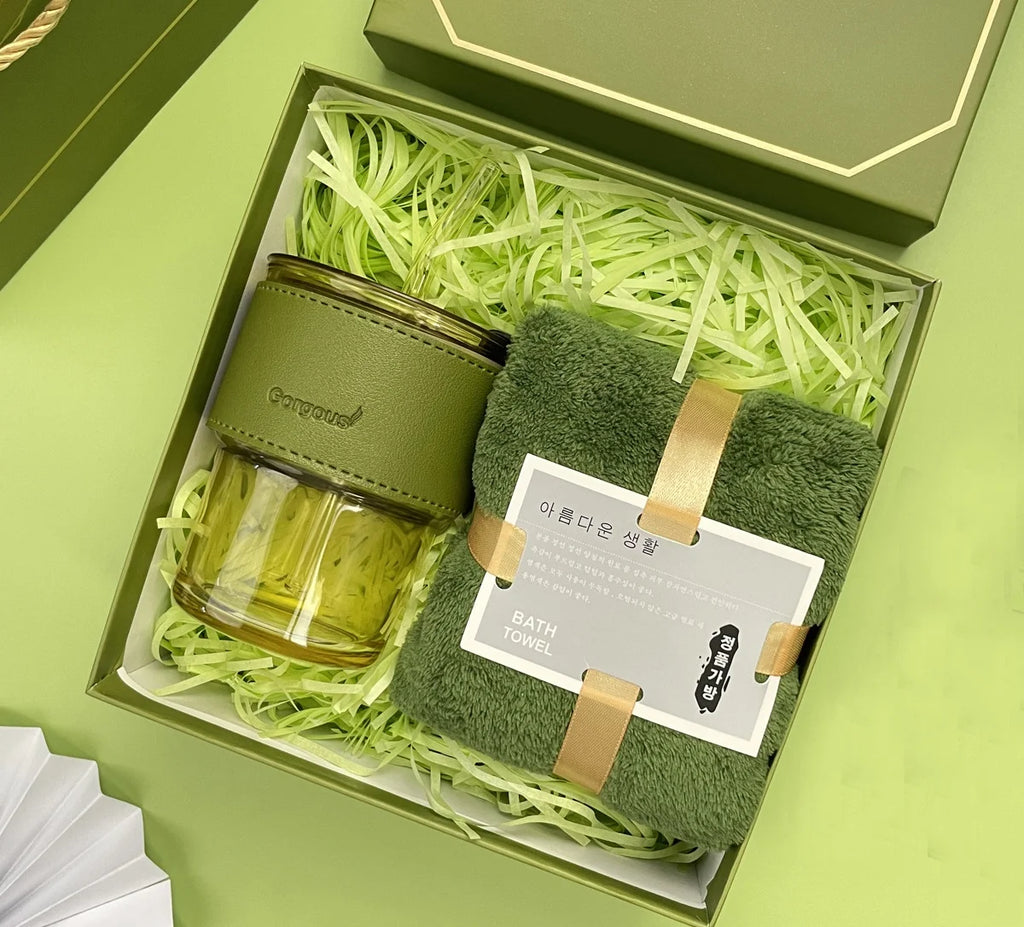 Custom Ceramic Gift Sets: 10 MOQ, 5-Day Lead | Mug, Bottle, Towel for Weddings & Corporate Gifts