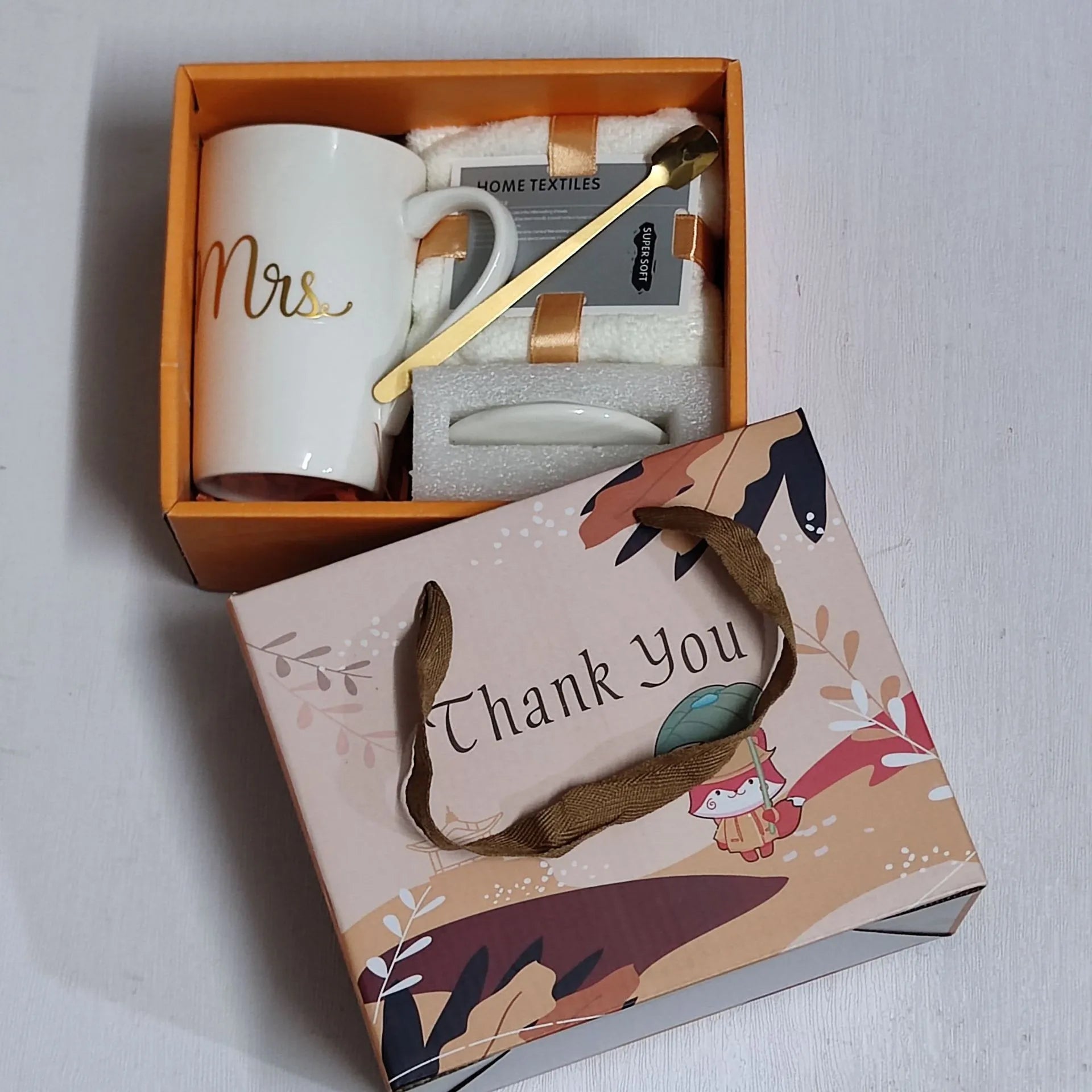 Custom Ceramic Mug Gift Set Wholesale | Towel Spoon Lid Box 50 MOQ