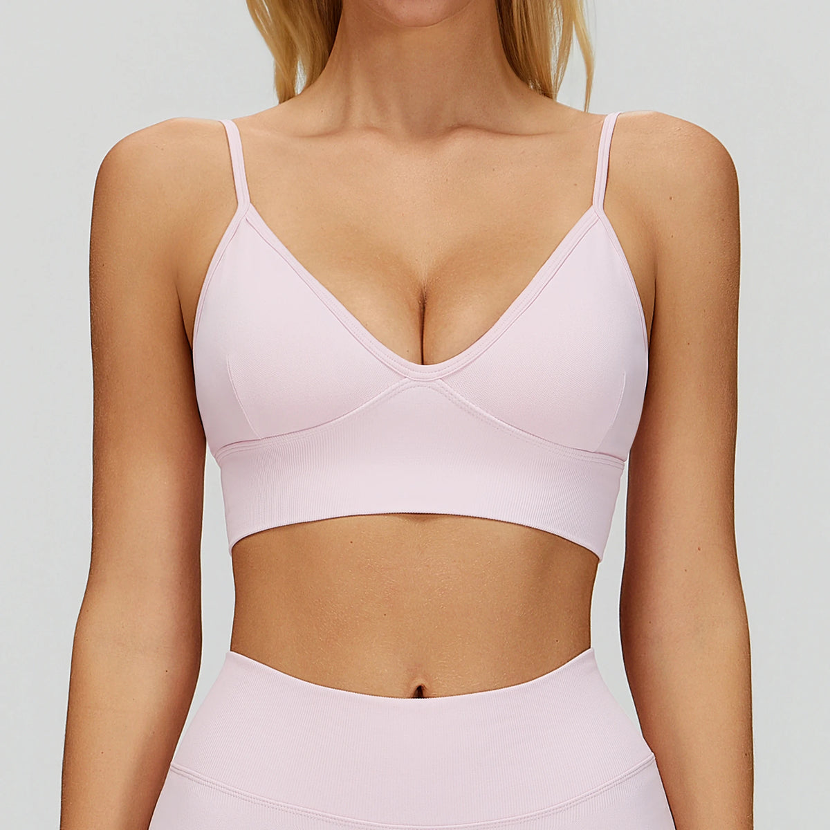Custom Seamless Activewear with Logo | MOQ 100 Wholesale