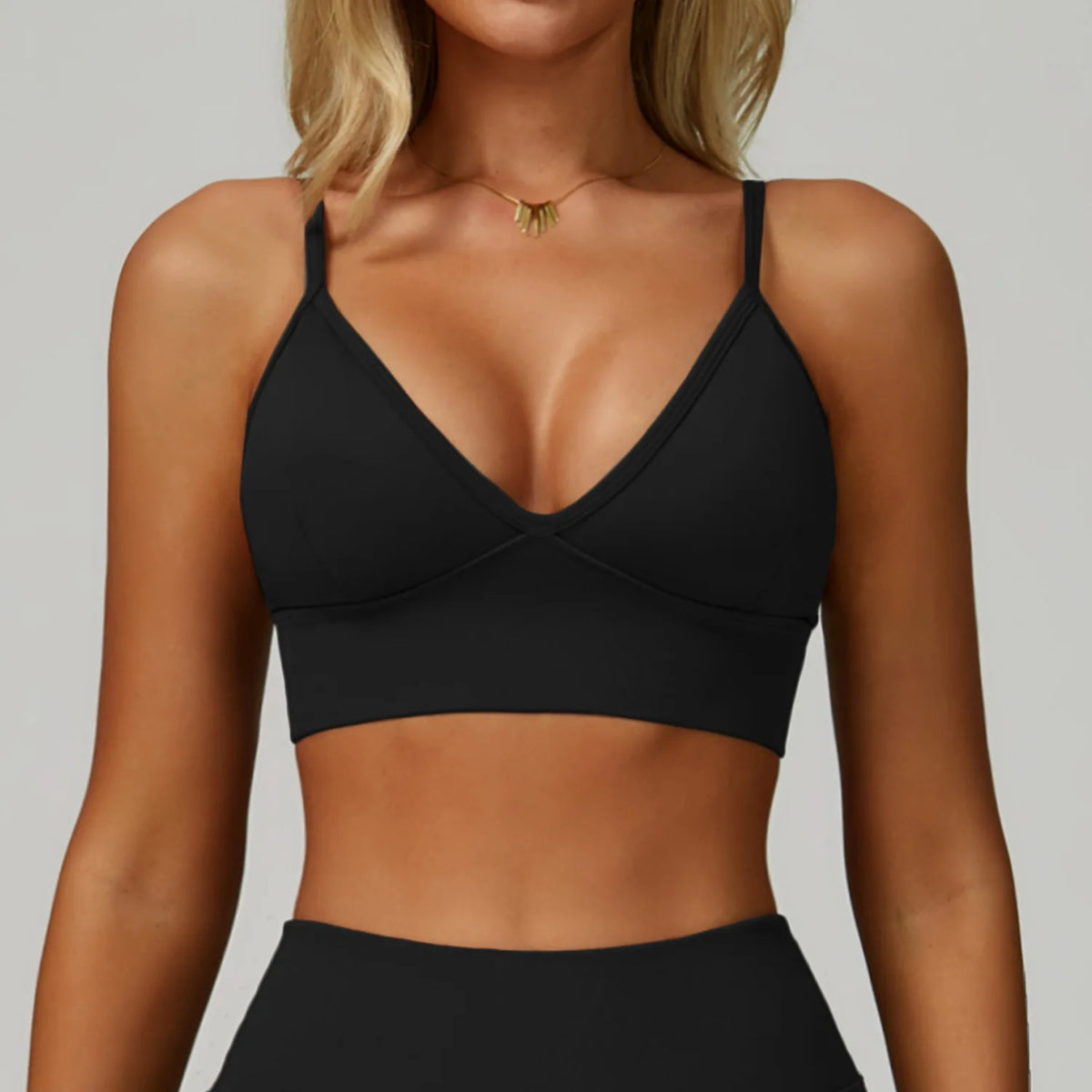 Custom Seamless Activewear with Logo | MOQ 100 Wholesale