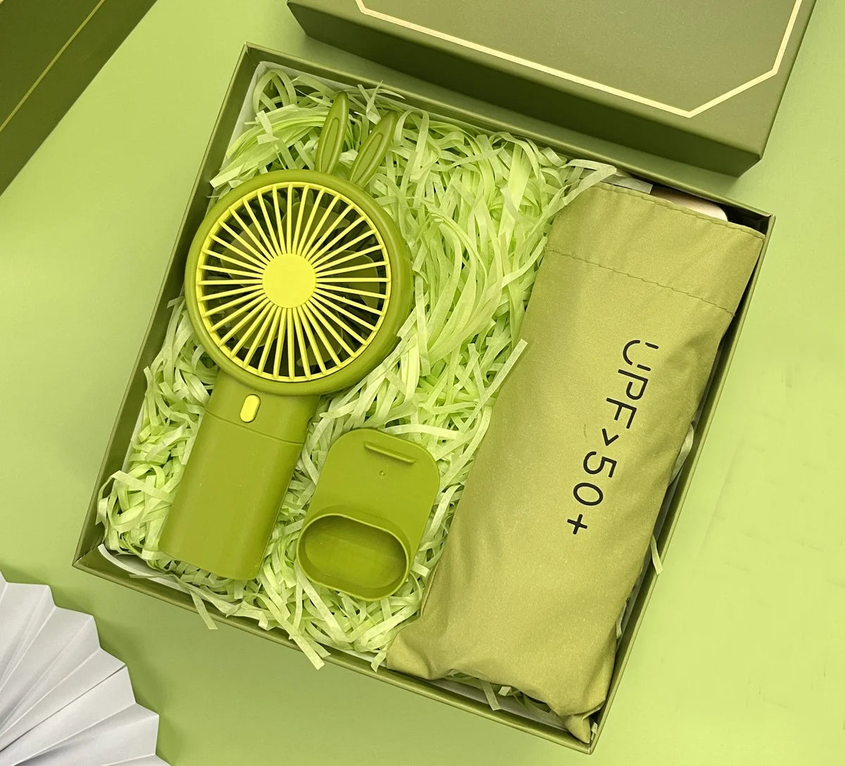 Custom Ceramic Gift Sets: 10 MOQ, 5-Day Lead | Mug, Bottle, Towel for Weddings & Corporate Gifts