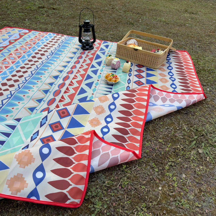 Custom Outdoor Picnic Rug with Logo | Foldable Waterproof Mat MOQ 1