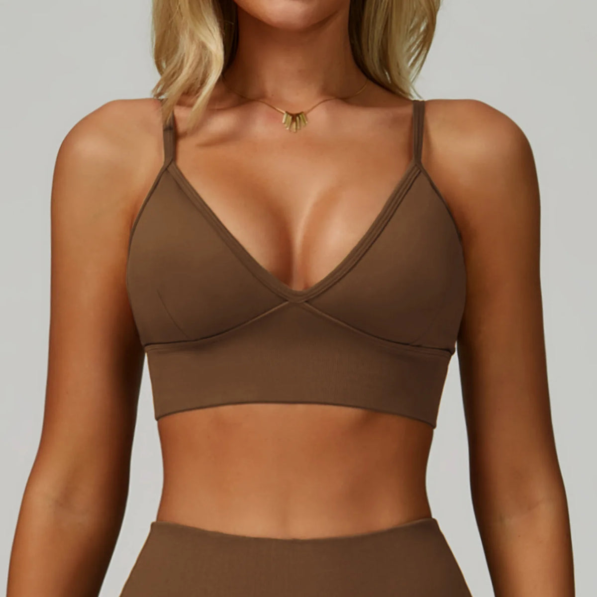 Custom Seamless Activewear with Logo | MOQ 100 Wholesale