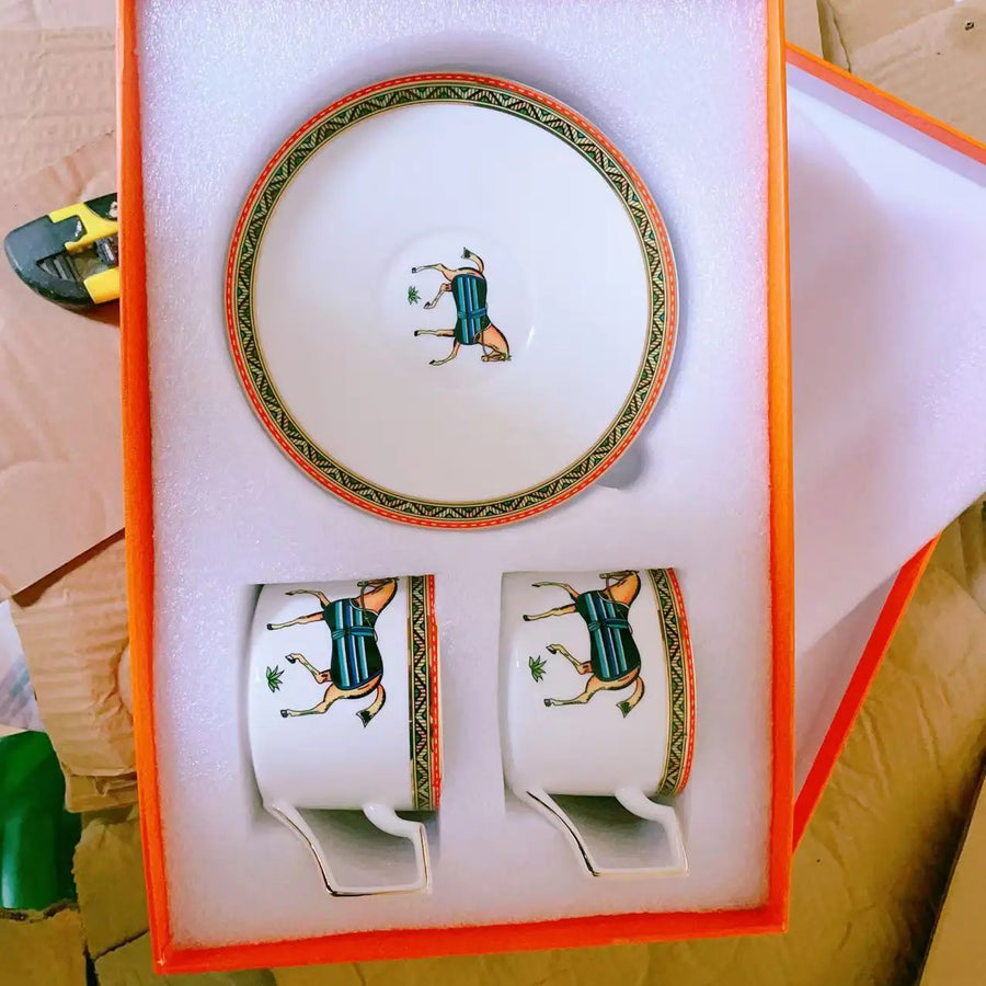 Bone China Dinnerware Gift Set with Gold Inlay | 2-Set MOQ for Corporate Gifts