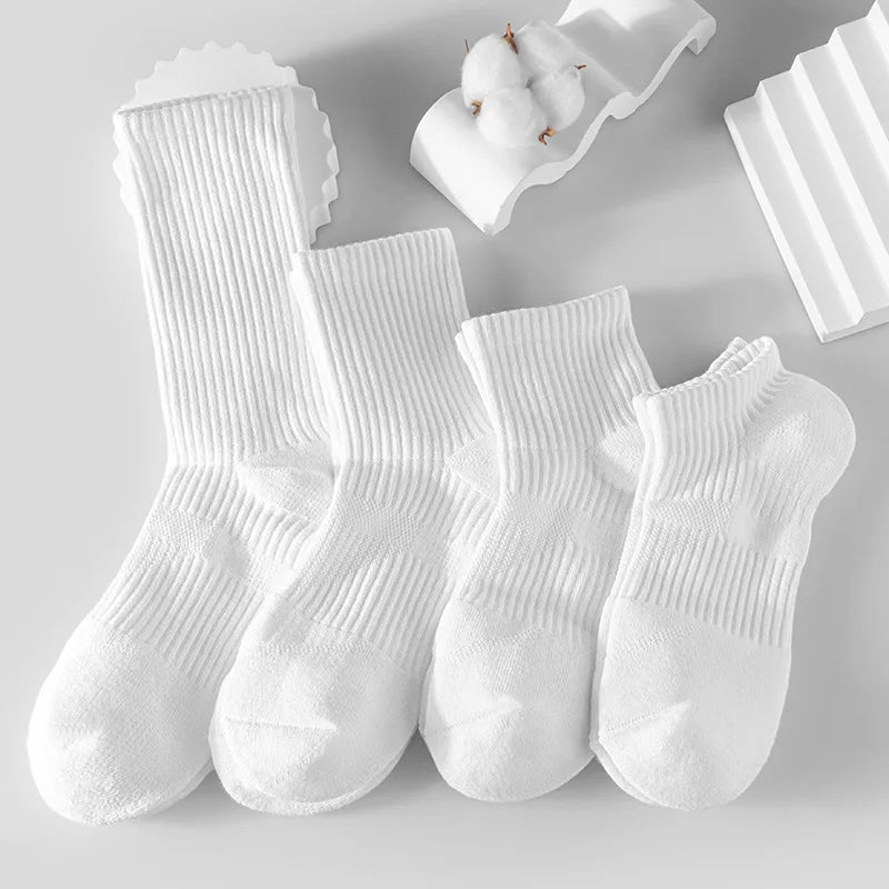 Custom Sports Socks: 35-Day Lead, Moisture Wicking, OEM Factory | Team Basketball Football Socks