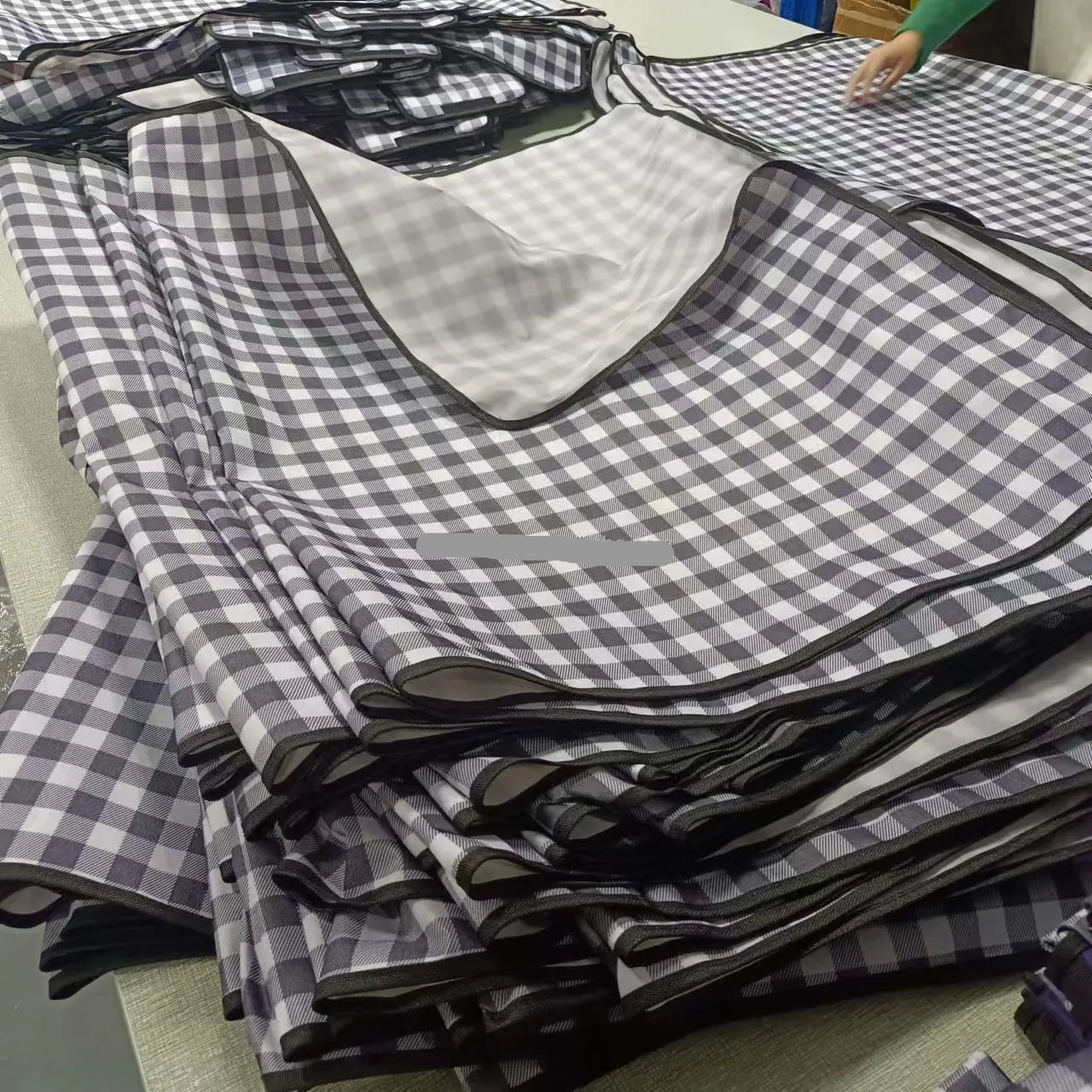 Custom Waterproof Picnic Blanket 79x79 | 600D Oxford, 10 MOQ, 9-Day Lead Time