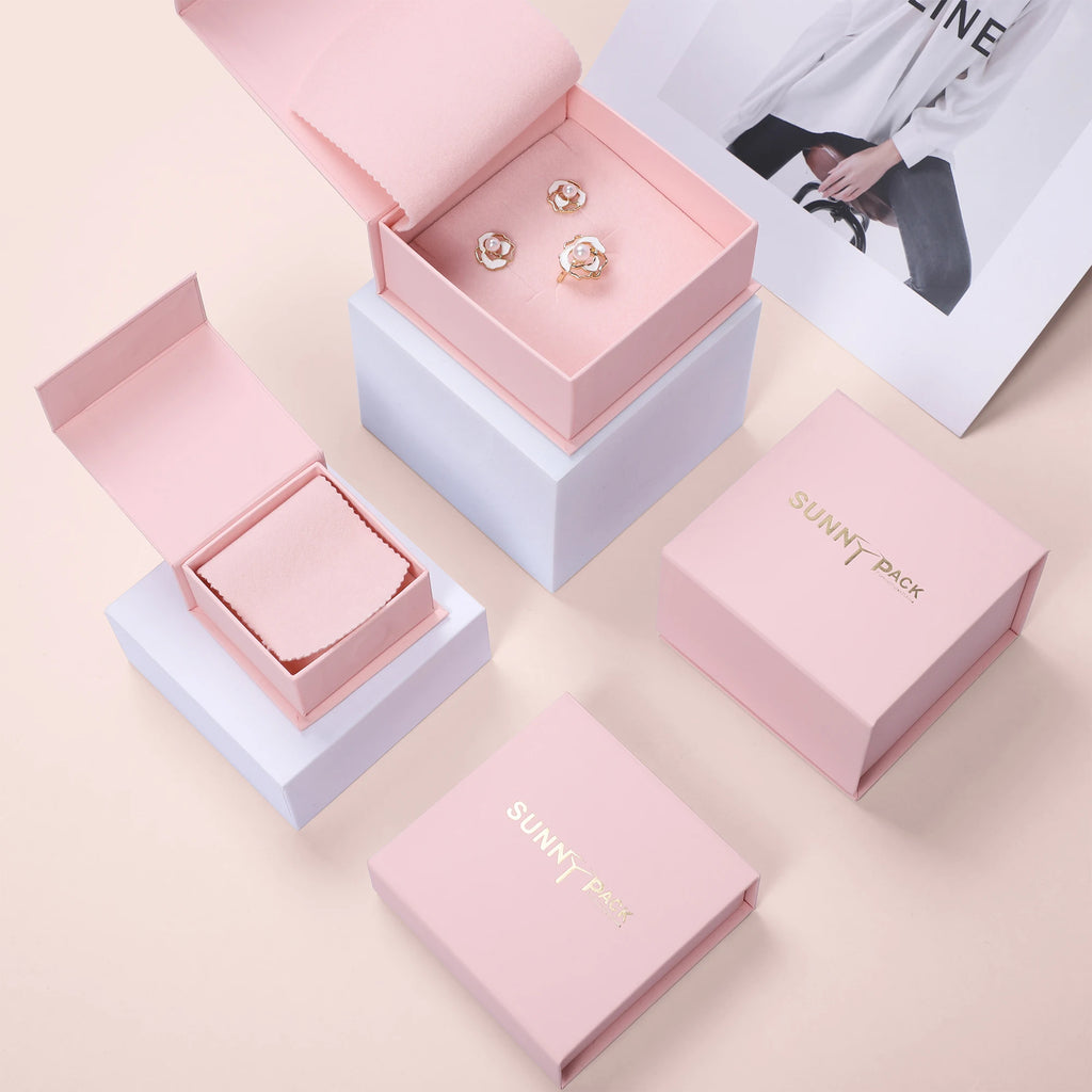 Custom Jewelry Boxes with Logo – Magnetic Closure, Velvet Insert