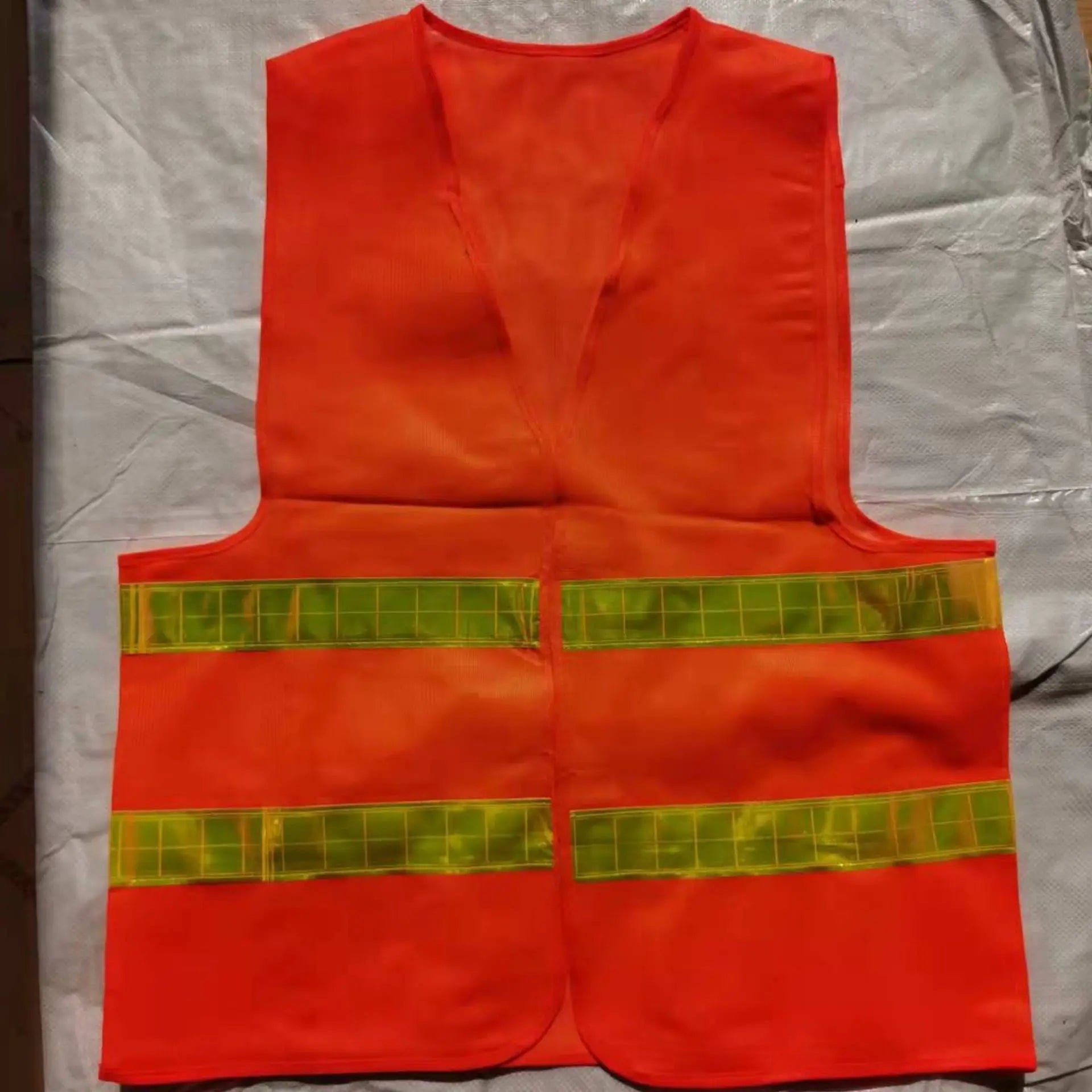 All-Season Breathable Reflective Safety Vest for Construction & Outdoor Work