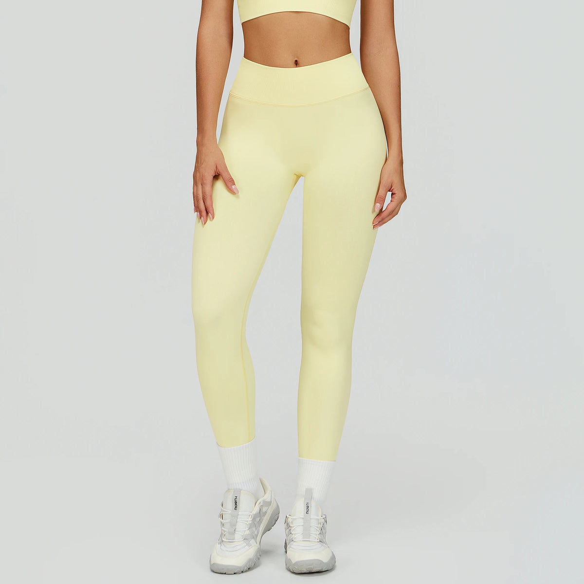 Custom Seamless Activewear with Logo | MOQ 100 Wholesale